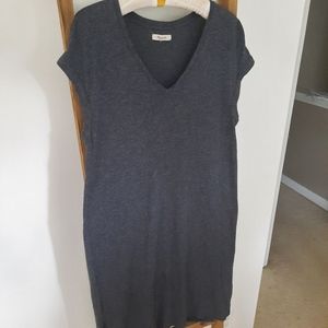 Madewell v neck tee shirt dress - midi length